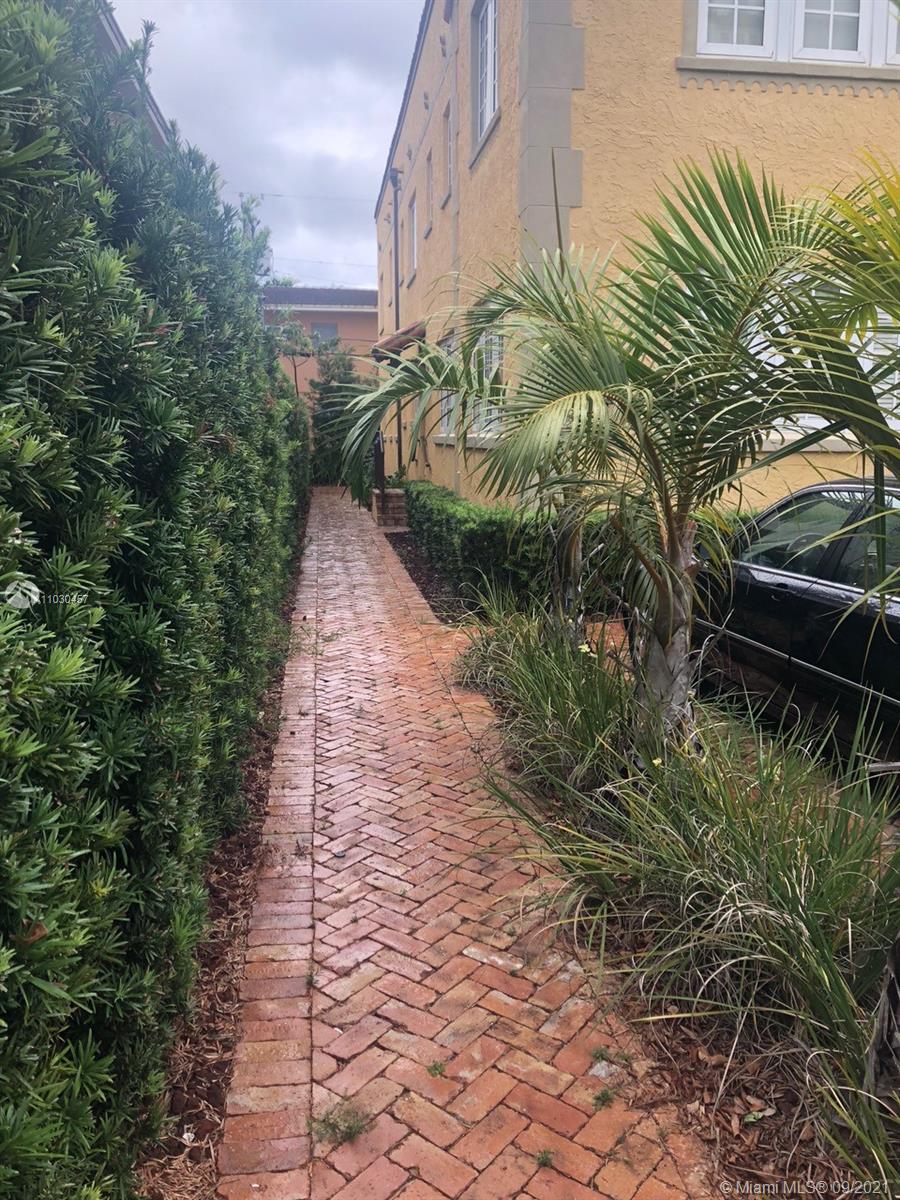 See details / 5082 sq. ft. $ 2021-04-20 0 Photo