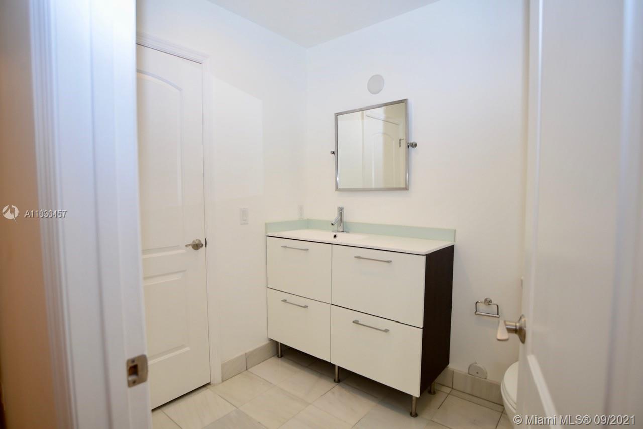 See details / 5082 sq. ft. $ 2021-04-20 0 Photo