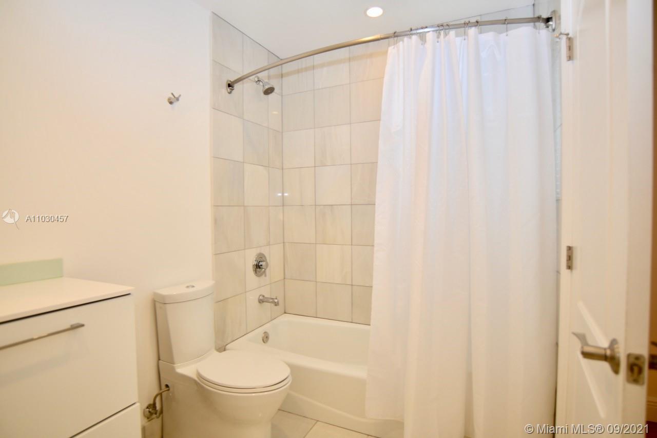 See details / 5082 sq. ft. $ 2021-04-20 0 Photo