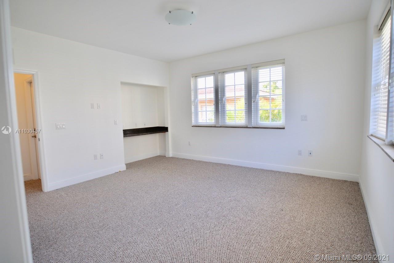 See details / 5082 sq. ft. $ 2021-04-20 0 Photo