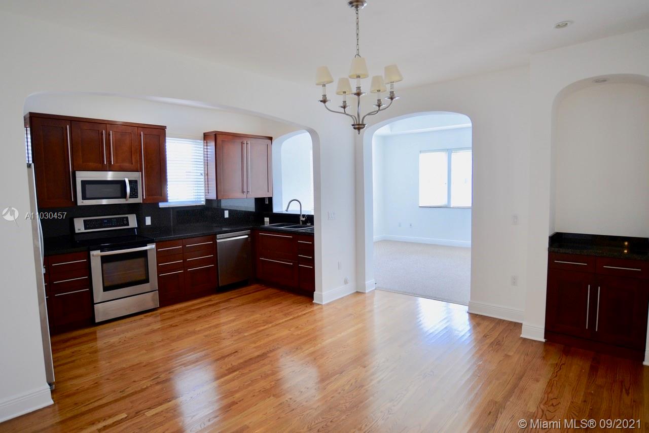 See details / 5082 sq. ft. $ 2021-04-20 0 Photo