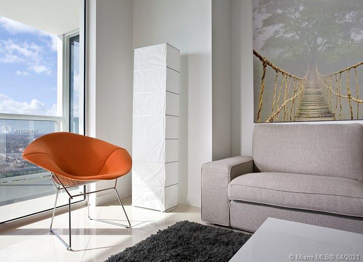 Ver detalles 4107 3 / 3 1571 sq. ft. $ 2021-05-28 0 foto