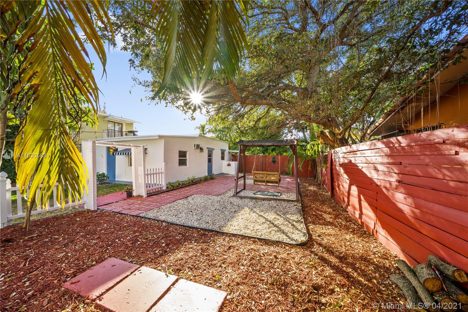 See details / 1813 sq. ft. $ 2021-04-20 0 Photo