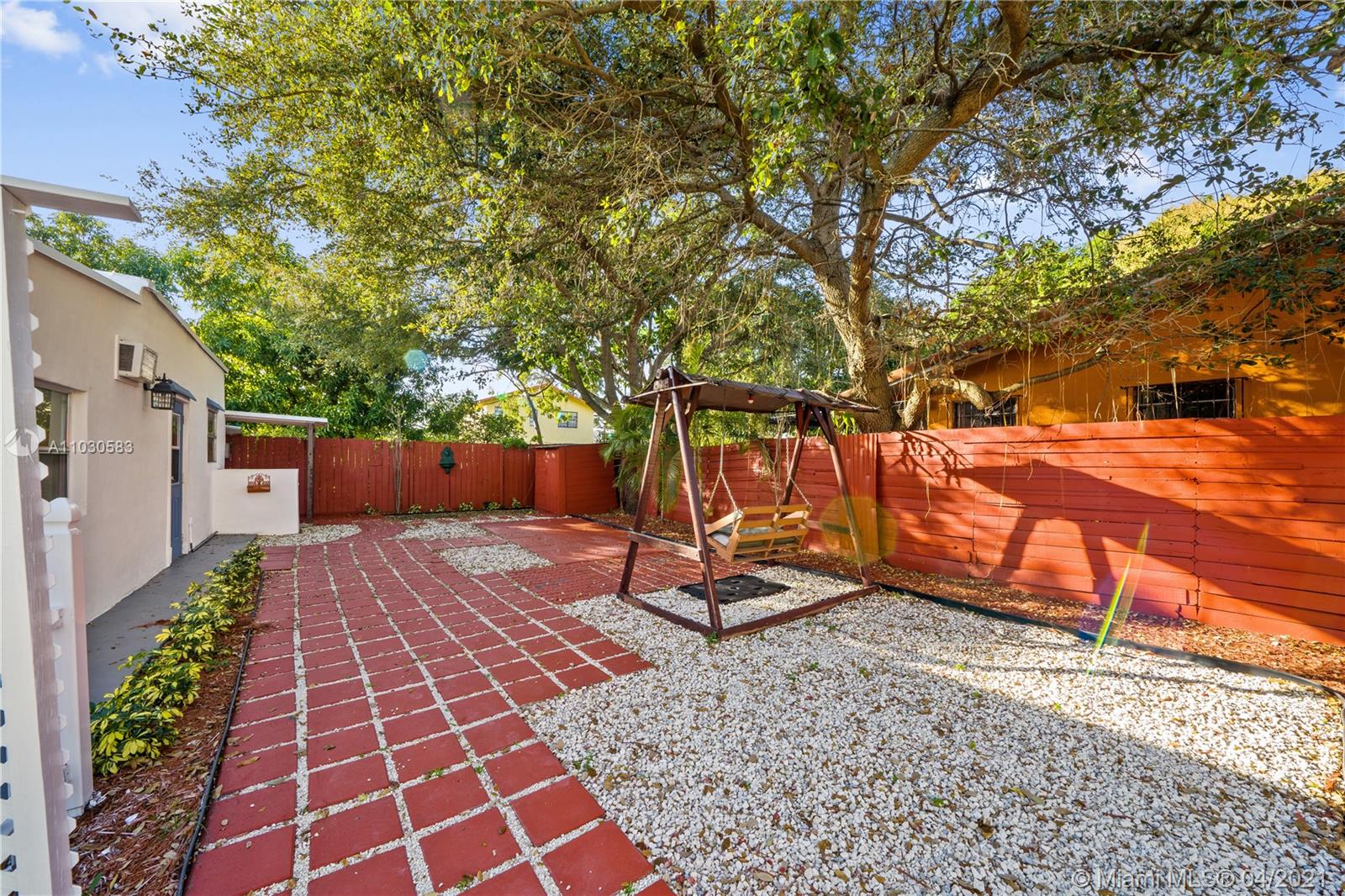 See details / 1813 sq. ft. $ 2021-04-20 0 Photo