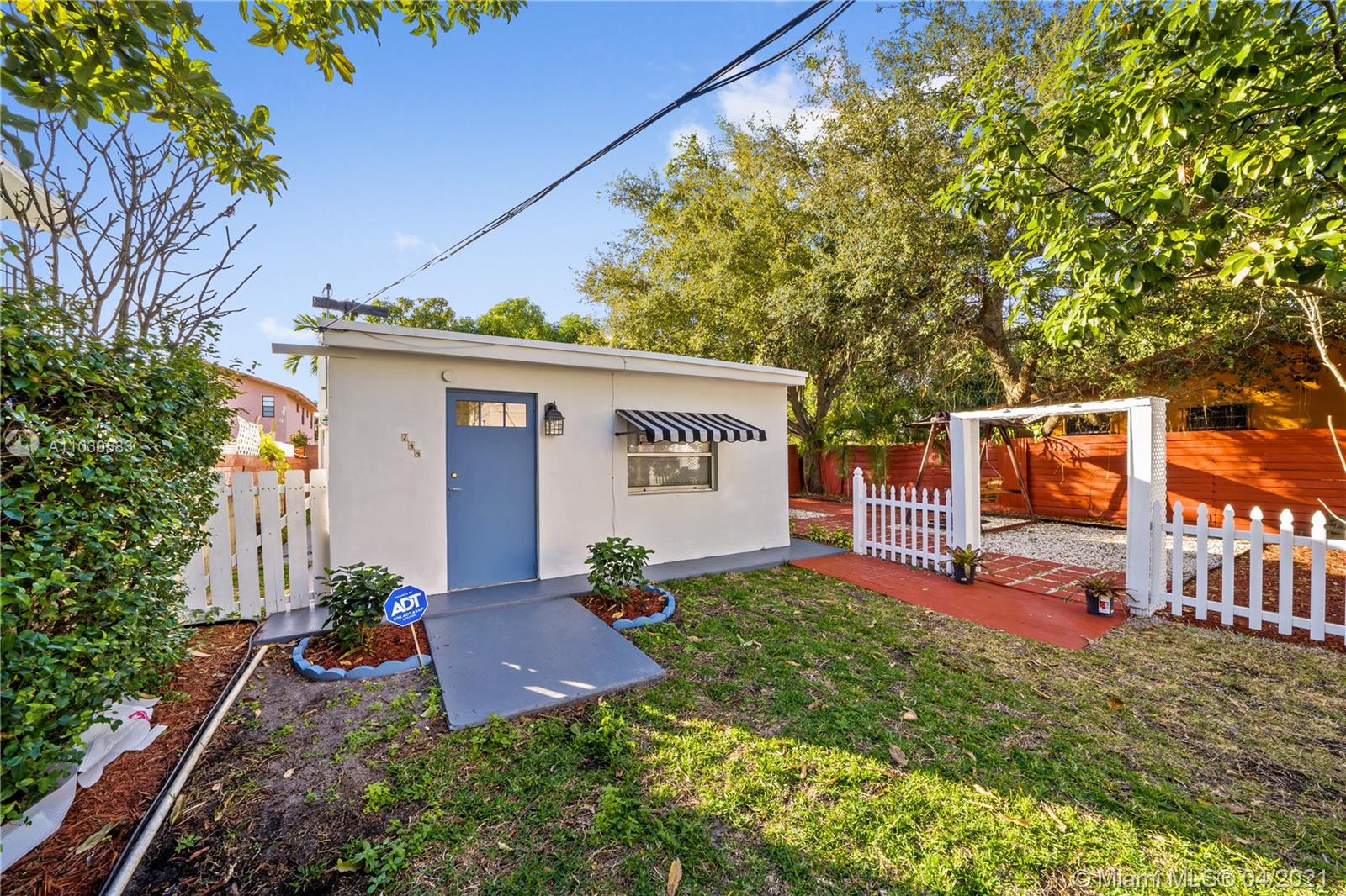 See details / 1813 sq. ft. $ 2021-04-20 0 Photo