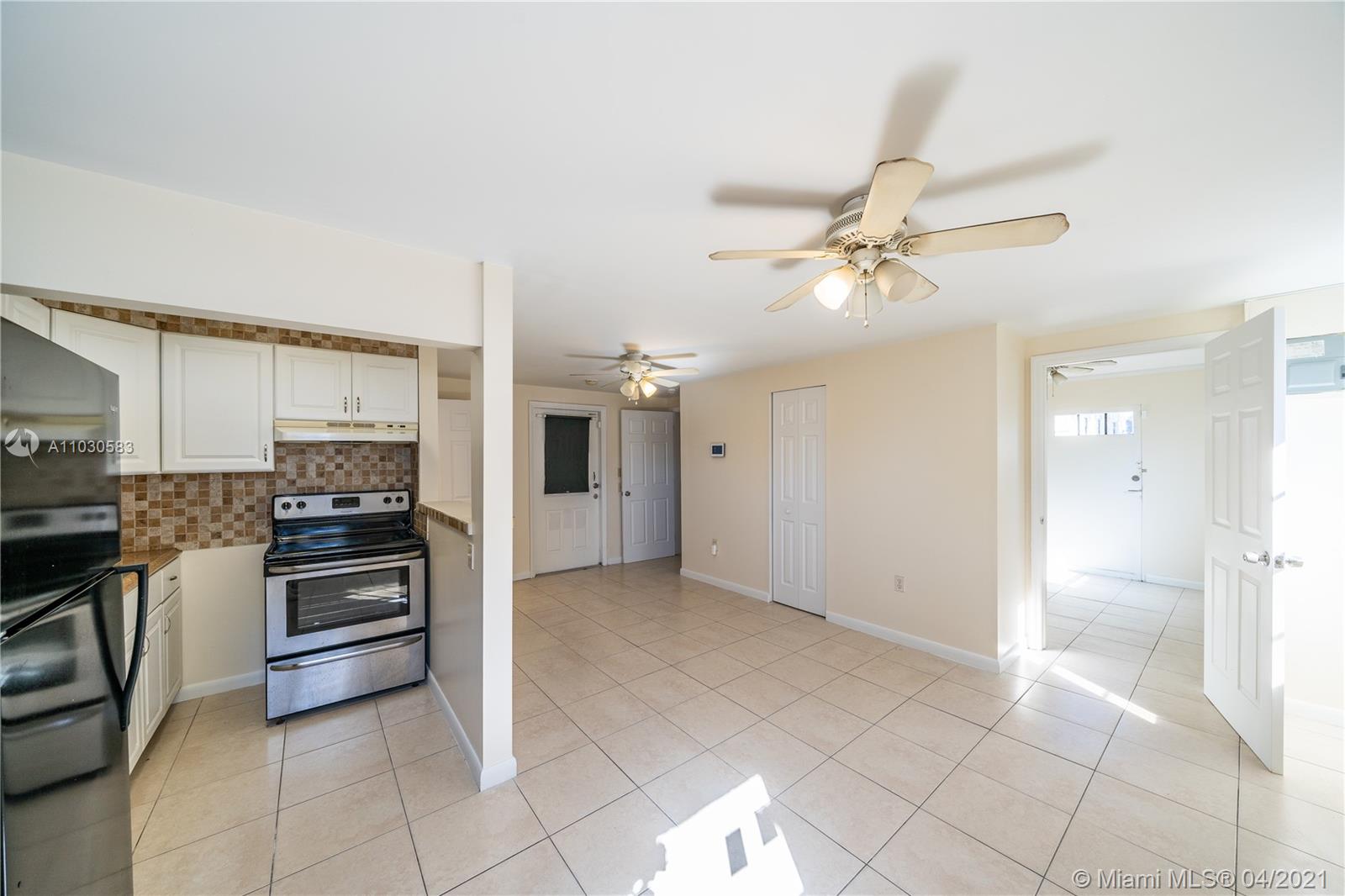 See details / 1813 sq. ft. $ 2021-04-20 0 Photo