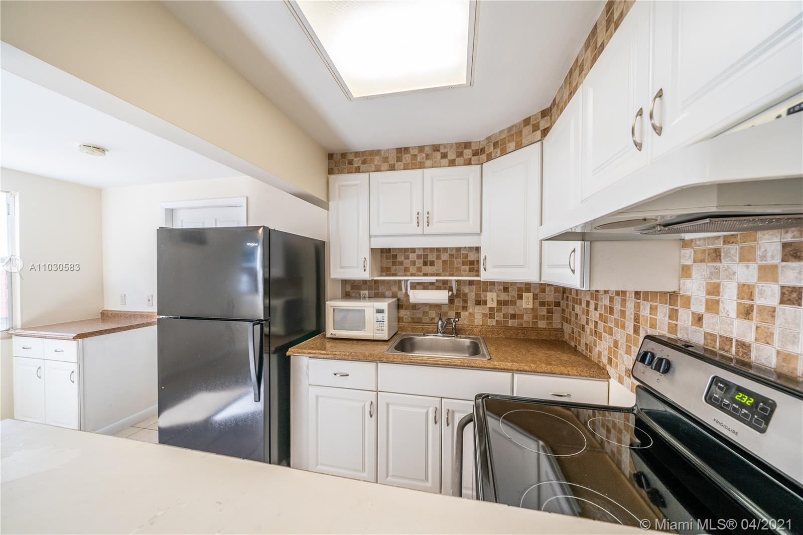See details / 1813 sq. ft. $ 2021-04-20 0 Photo