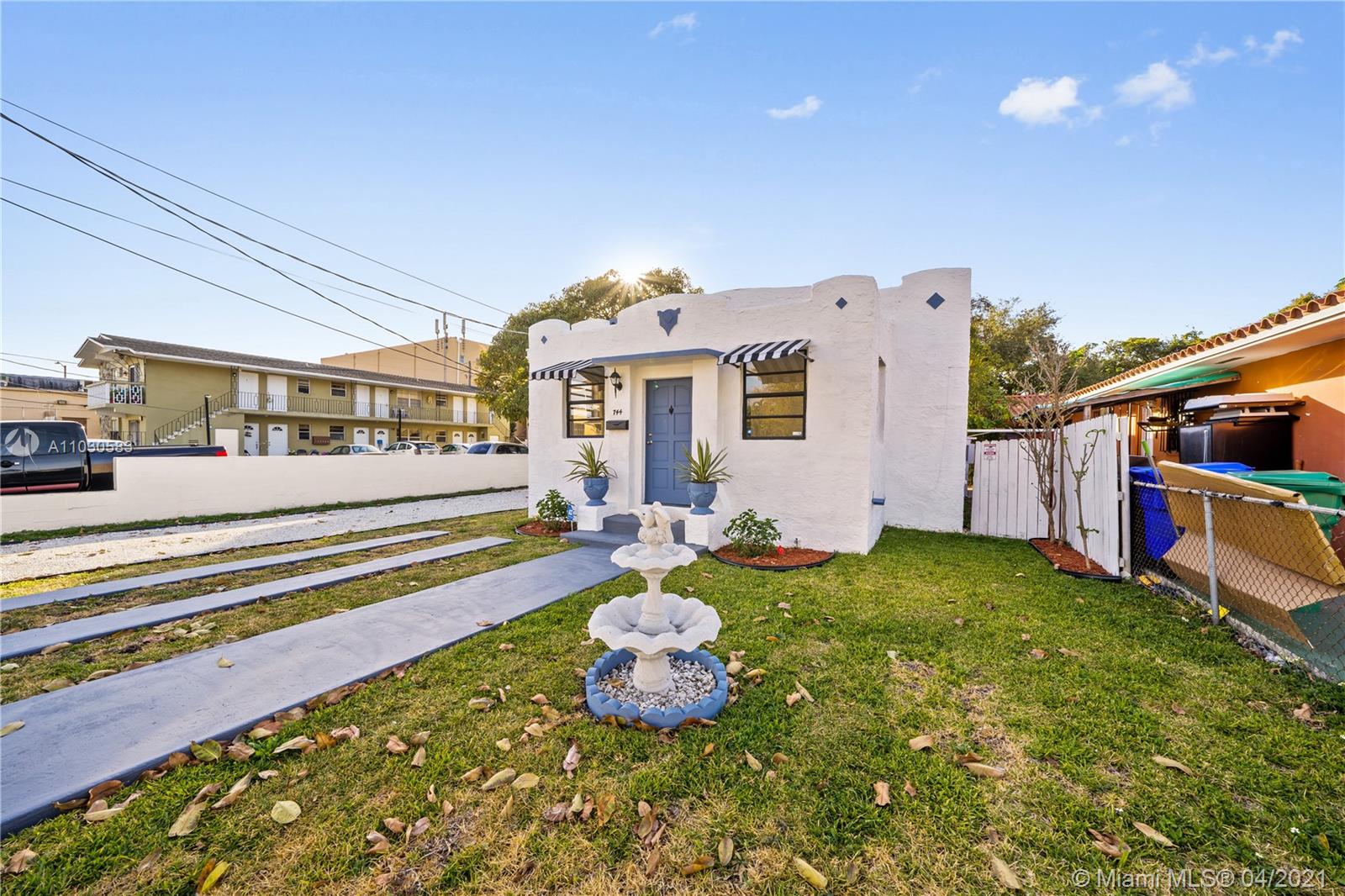 See details / 1813 sq. ft. $ 2021-04-20 0 Photo
