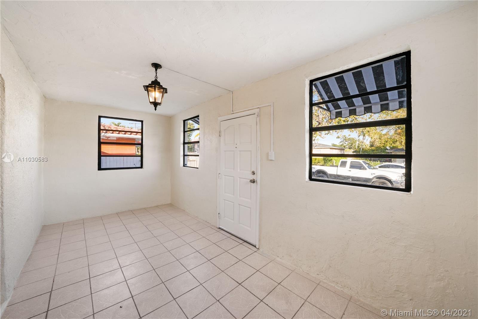 See details / 1813 sq. ft. $ 2021-04-20 0 Photo
