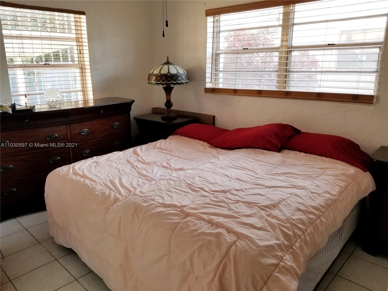 See details / 1560 sq. ft. $ 2021-05-04 0 Photo
