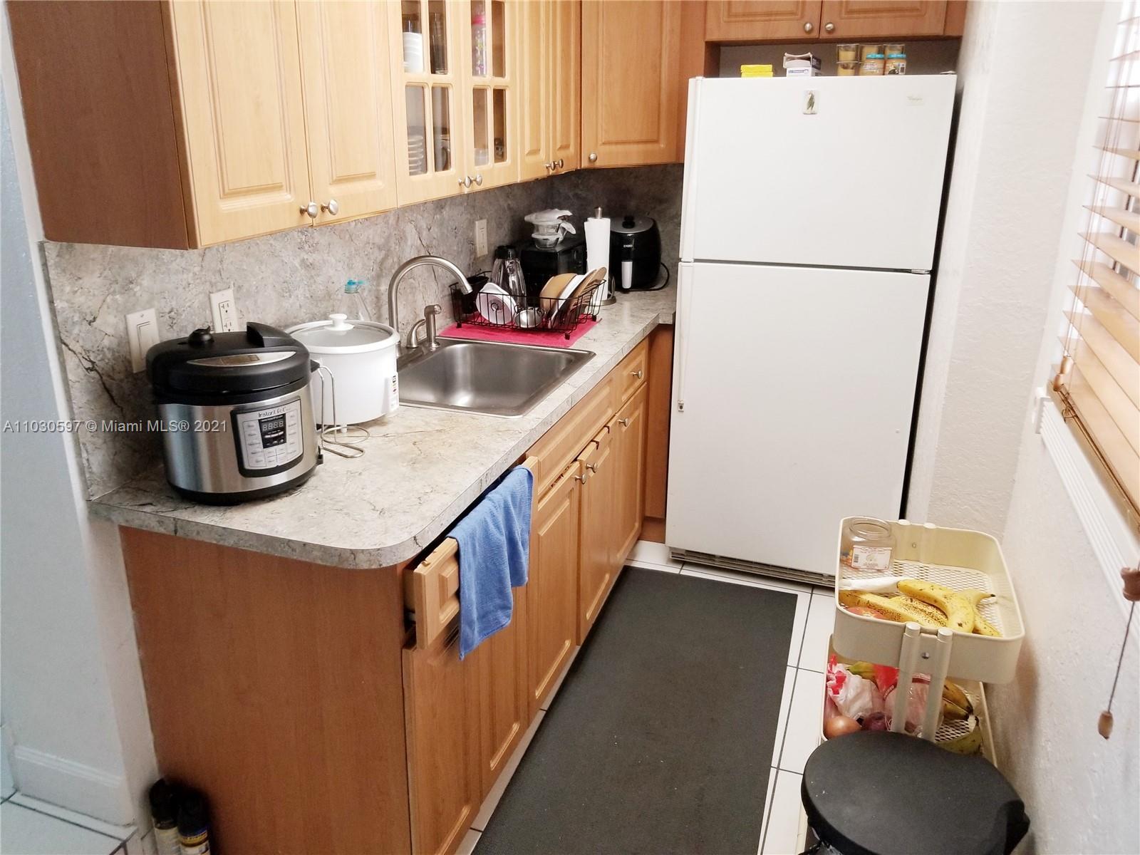 See details / 1560 sq. ft. $ 2021-05-04 0 Photo