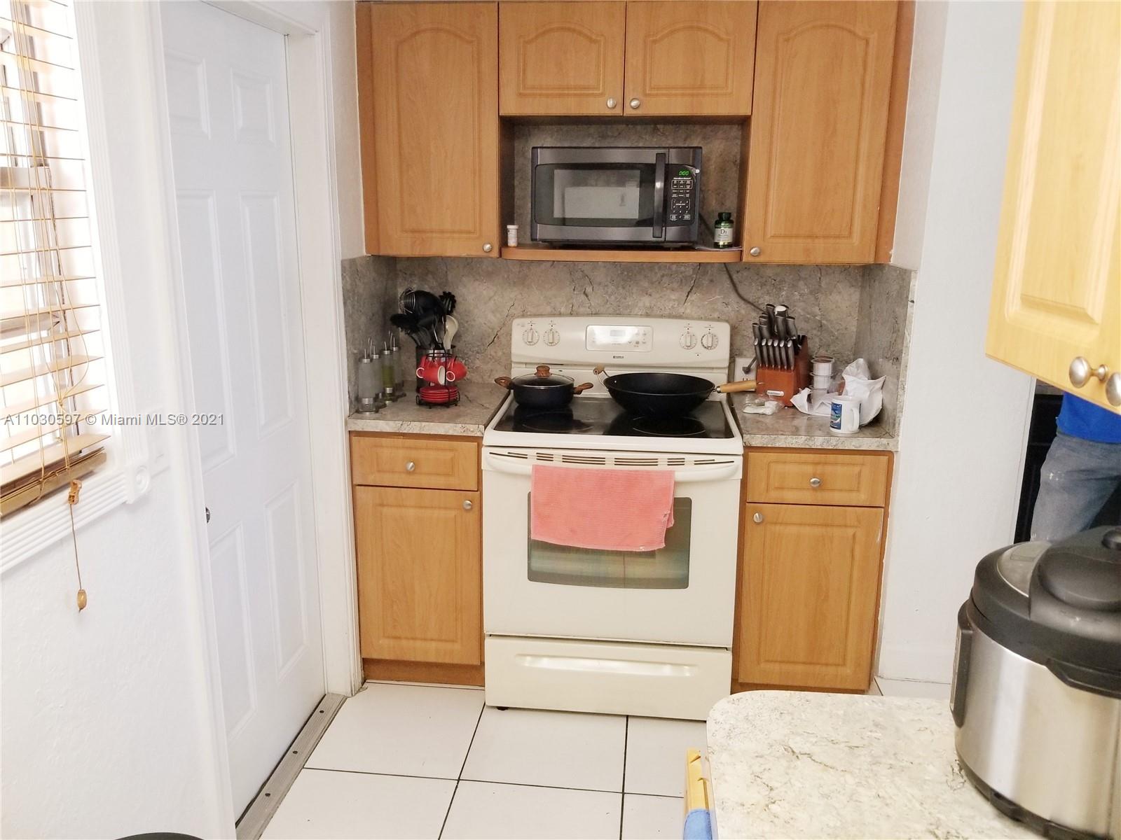 See details / 1560 sq. ft. $ 2021-05-04 0 Photo