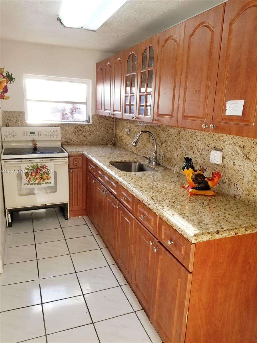 See details / 1560 sq. ft. $ 2021-05-04 0 Photo