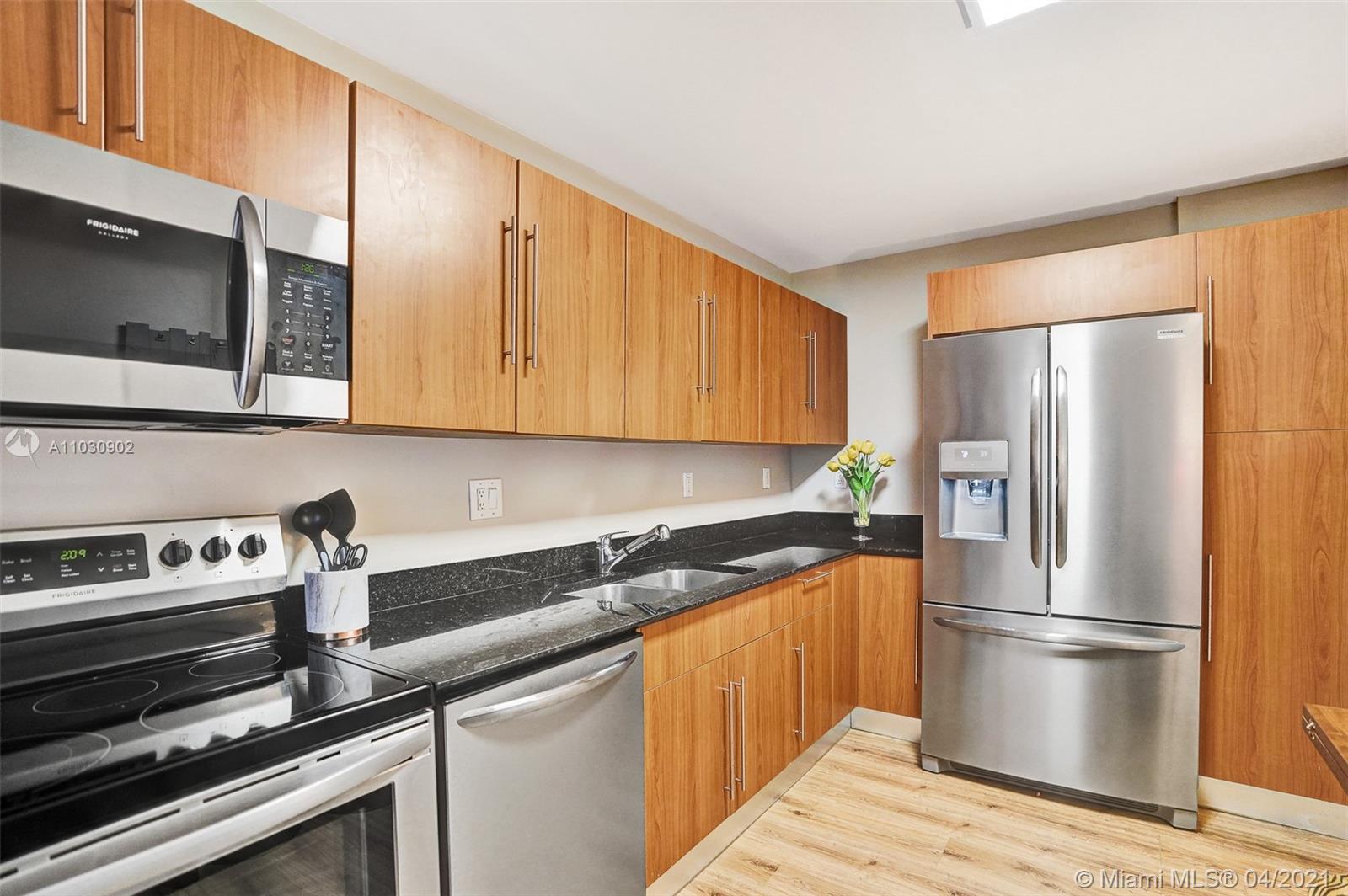 Photo of 3001 Ocean Dr #1033, Hollywood, Florida, 33019 -
