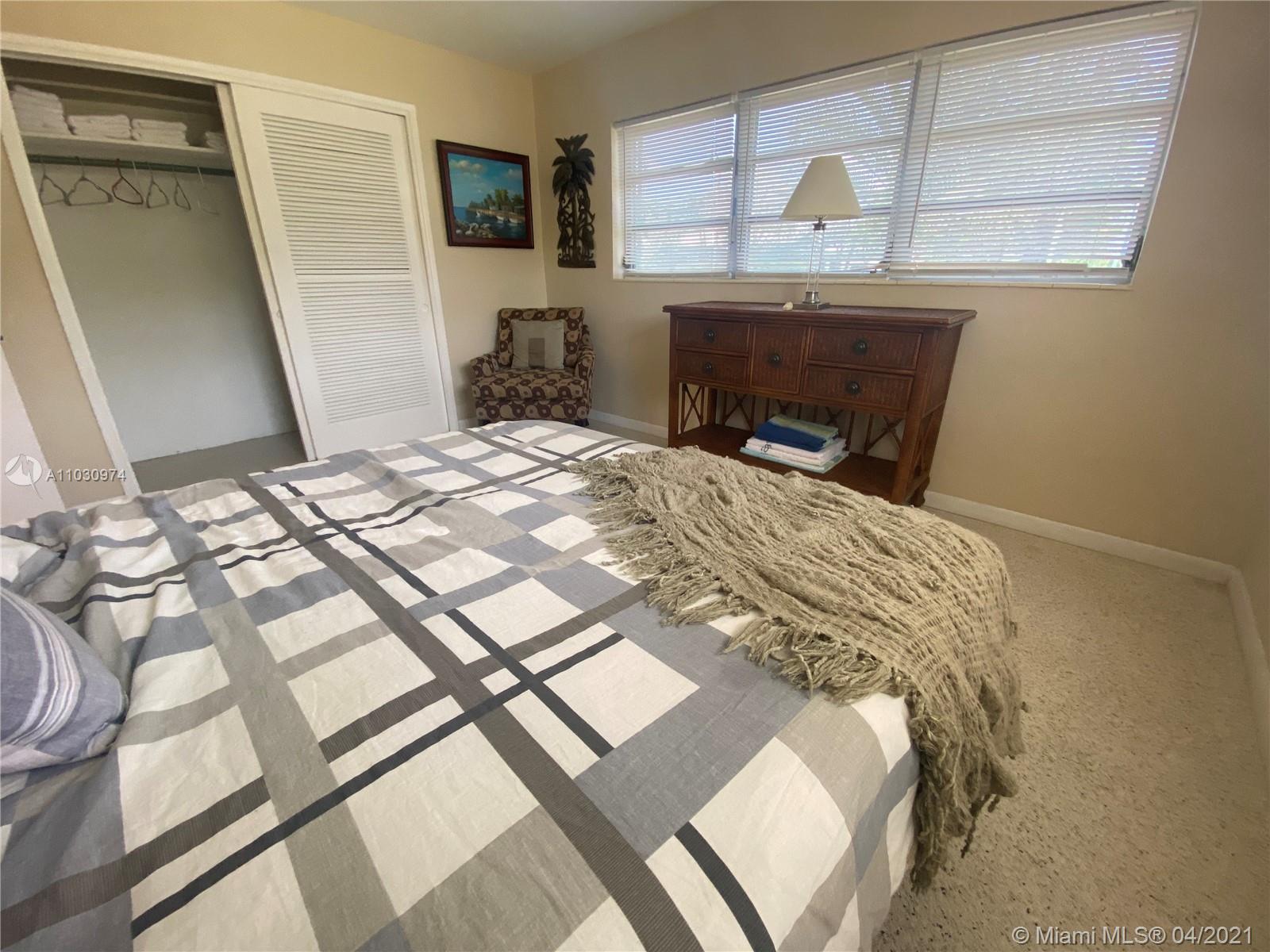 See details / 2421 sq. ft. $ 2021-04-21 0 Photo