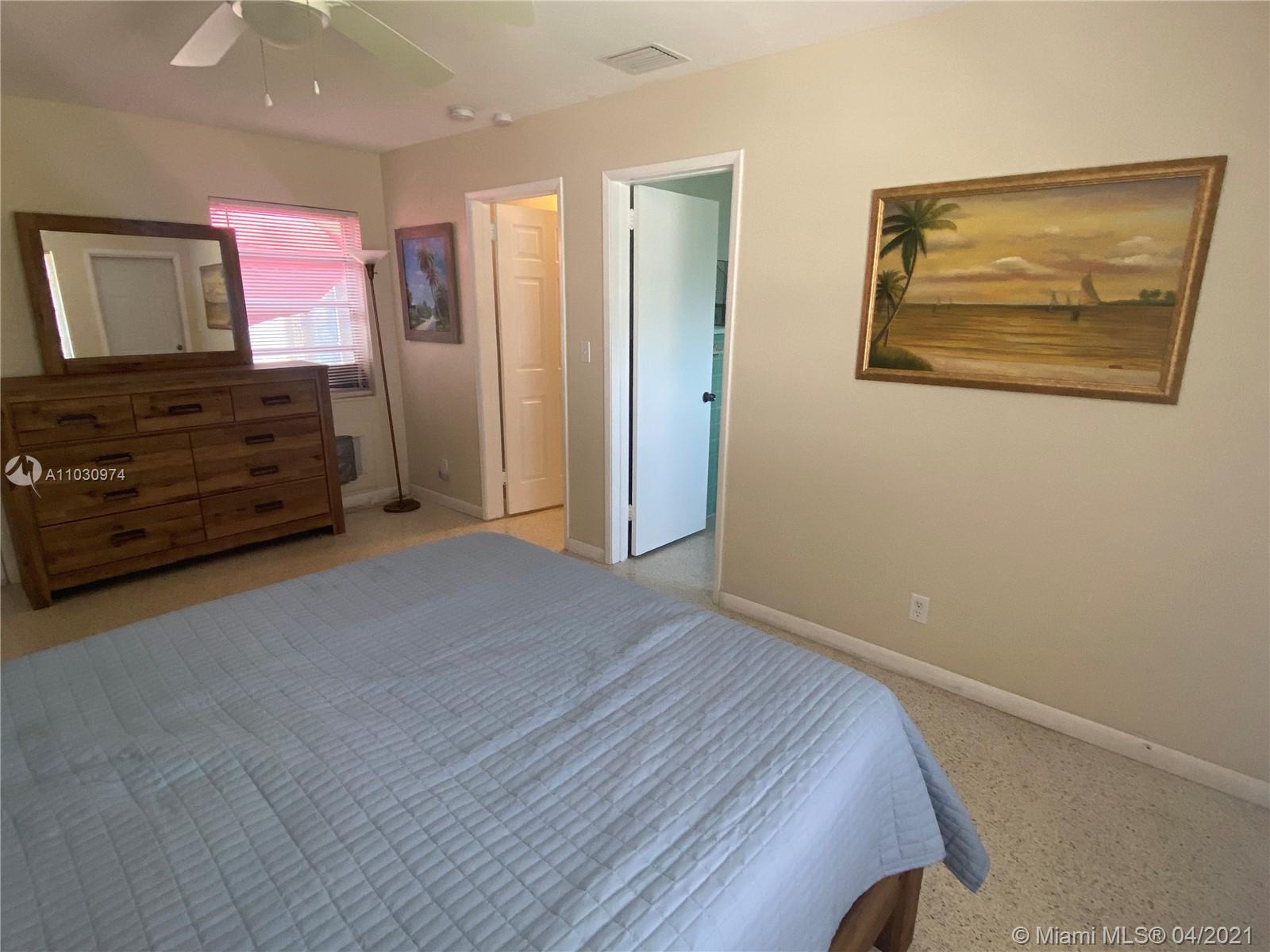 See details / 2421 sq. ft. $ 2021-04-21 0 Photo