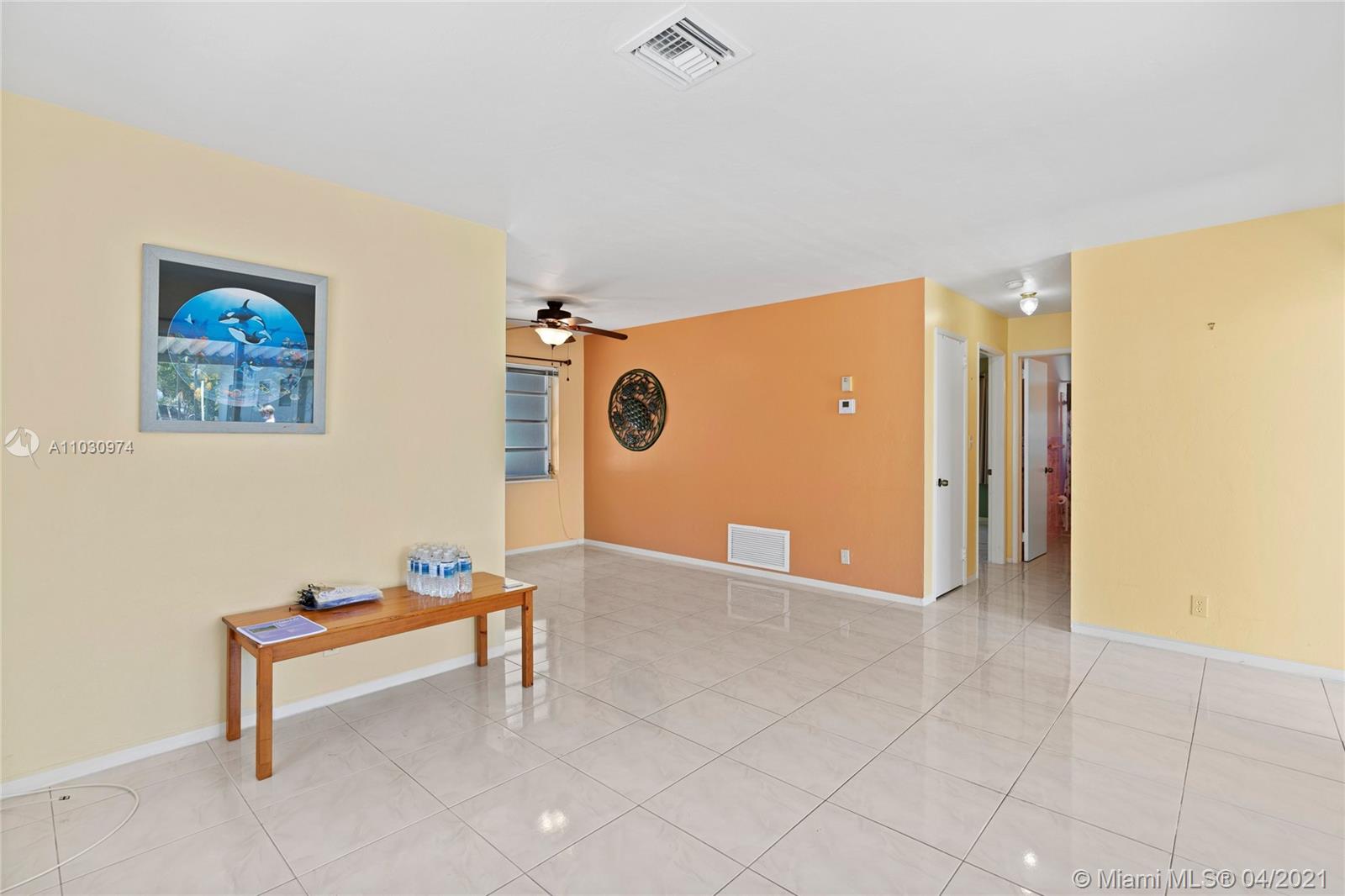 See details / 2421 sq. ft. $ 2021-04-21 0 Photo
