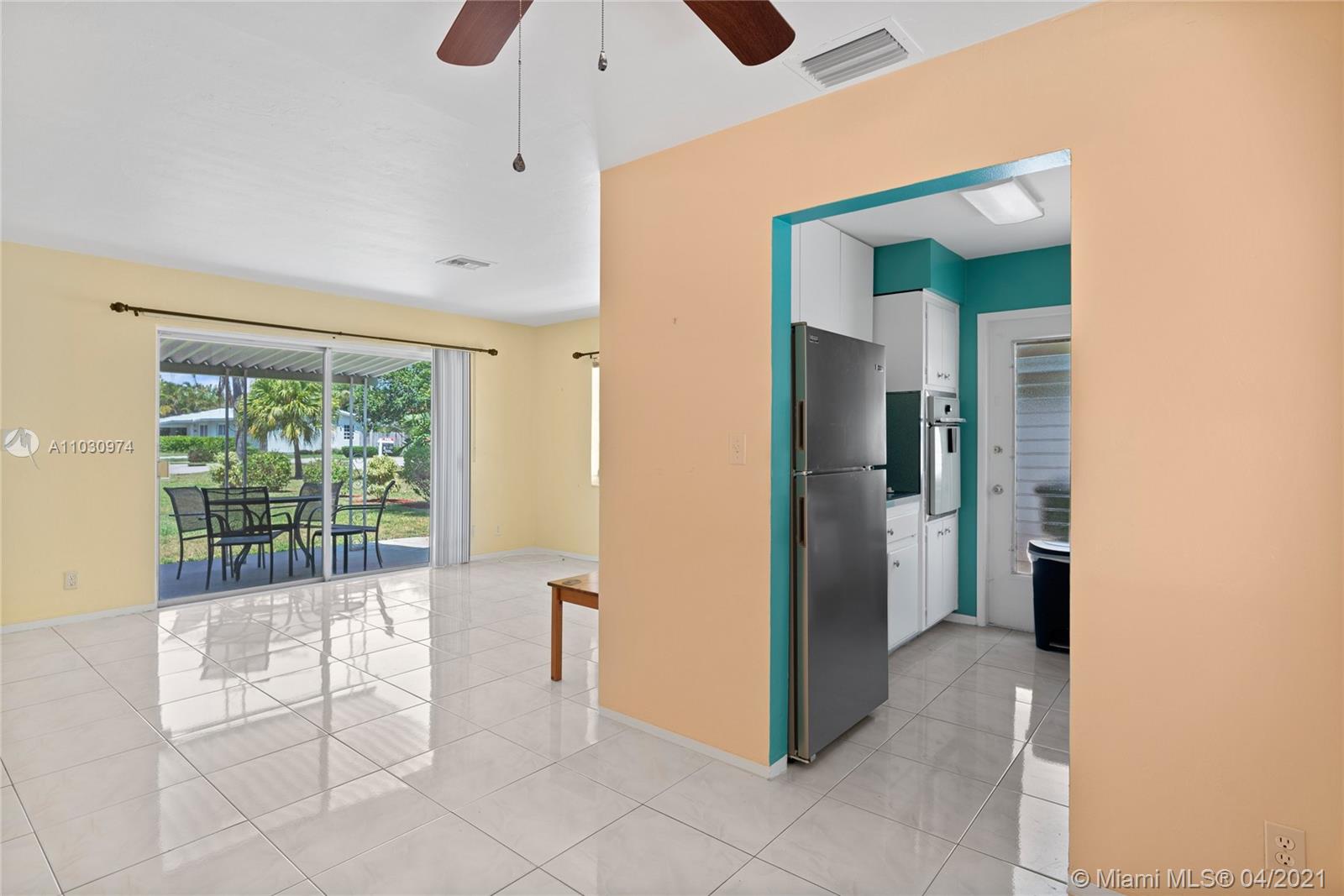 See details / 2421 sq. ft. $ 2021-04-21 0 Photo