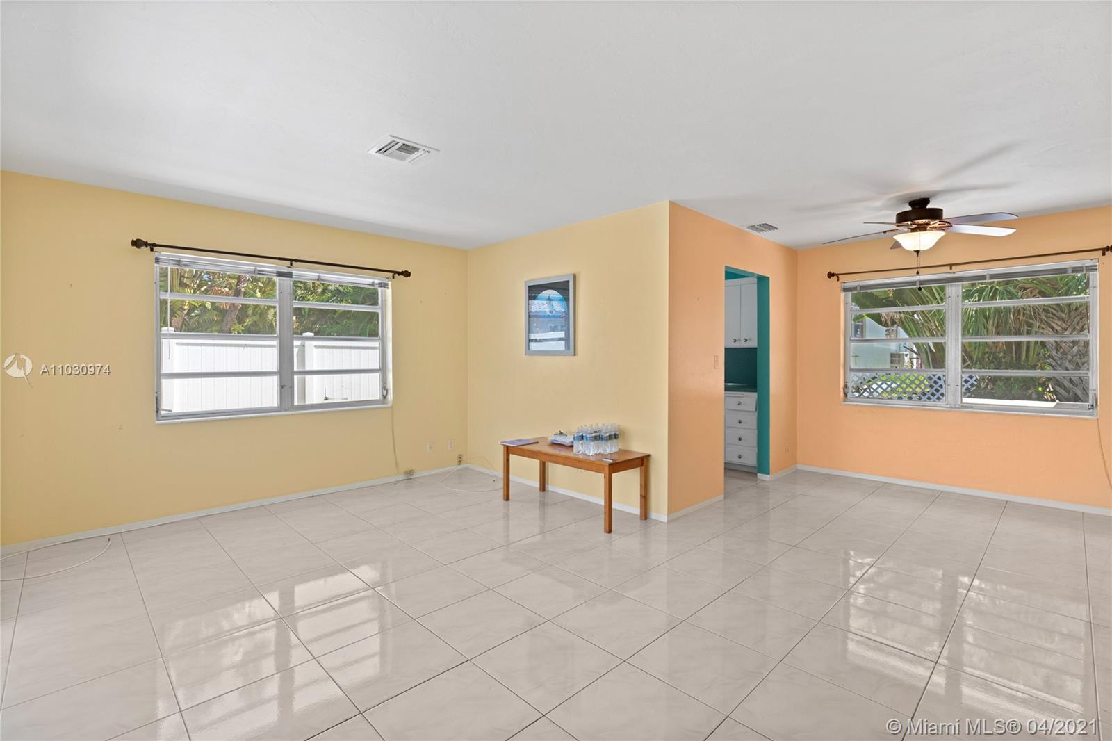 See details / 2421 sq. ft. $ 2021-04-21 0 Photo