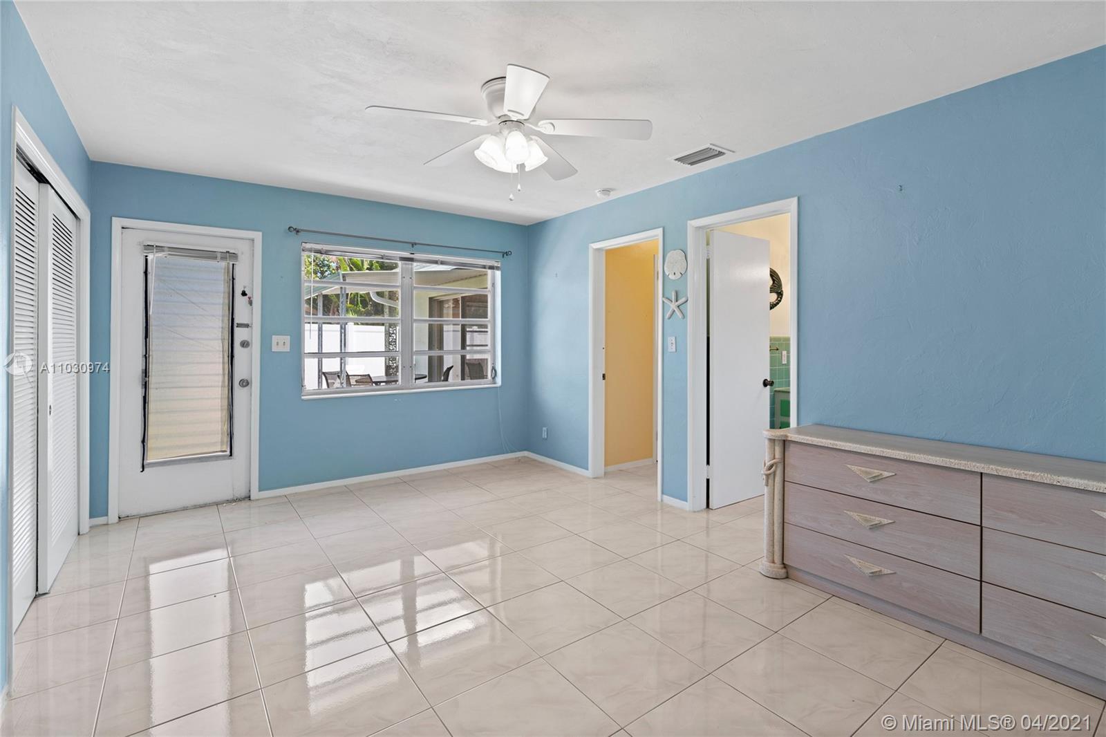 See details / 2421 sq. ft. $ 2021-04-21 0 Photo