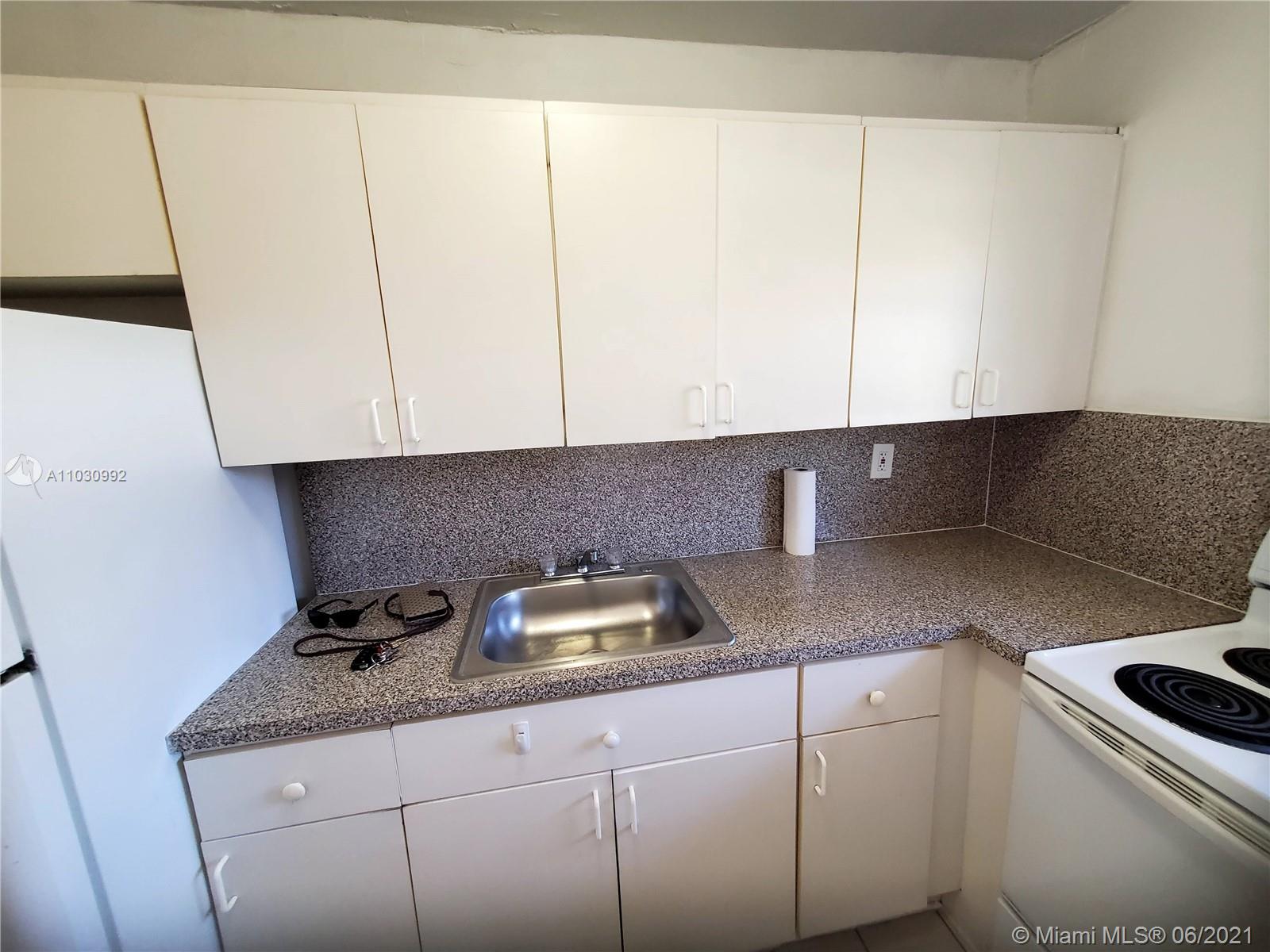 See details / 2986 sq. ft. $ 2021-04-21 0 Photo
