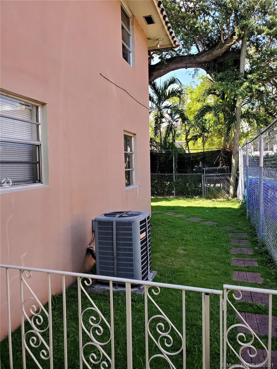 See details / 2986 sq. ft. $ 2021-04-21 0 Photo
