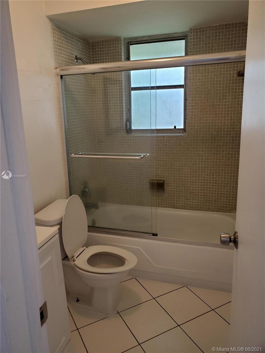 See details / 2986 sq. ft. $ 2021-04-21 0 Photo