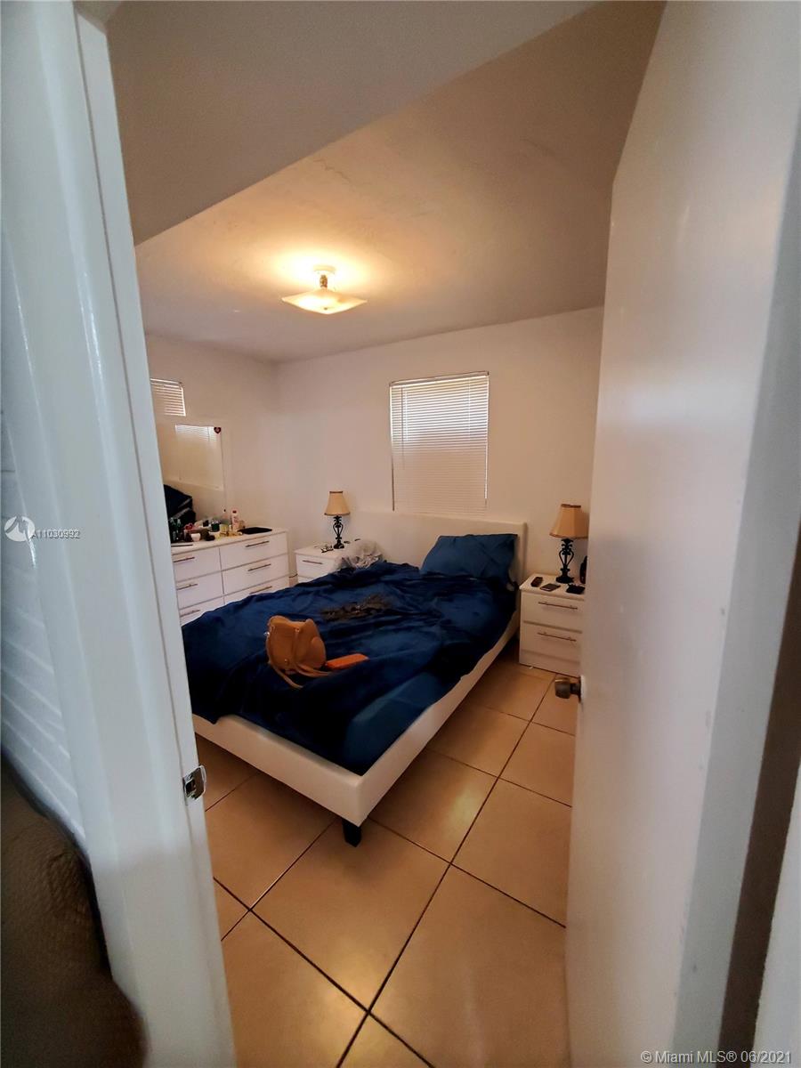 See details / 2986 sq. ft. $ 2021-04-21 0 Photo