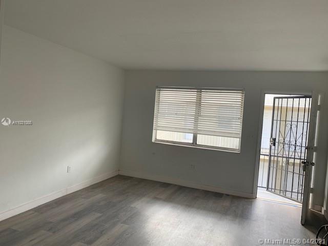 See details / 2781 sq. ft. $ 2021-04-21 0 Photo