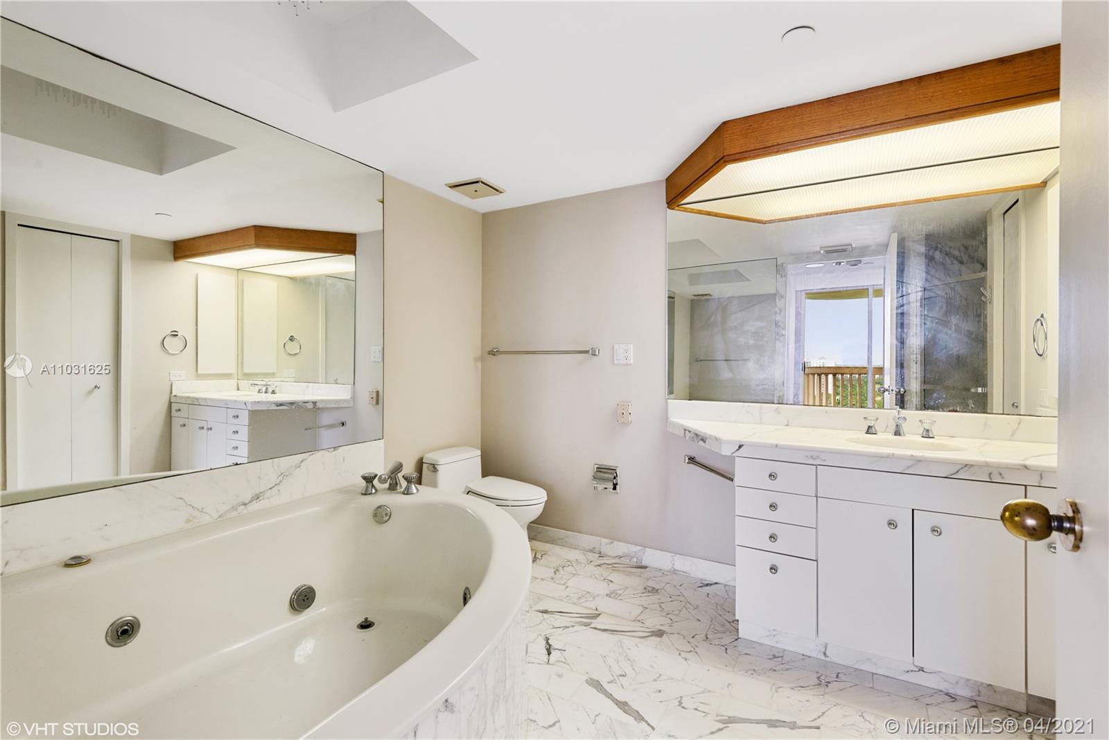 Photo of 19355 Turnberry Way #14C, Aventura, Florida, 33180 -