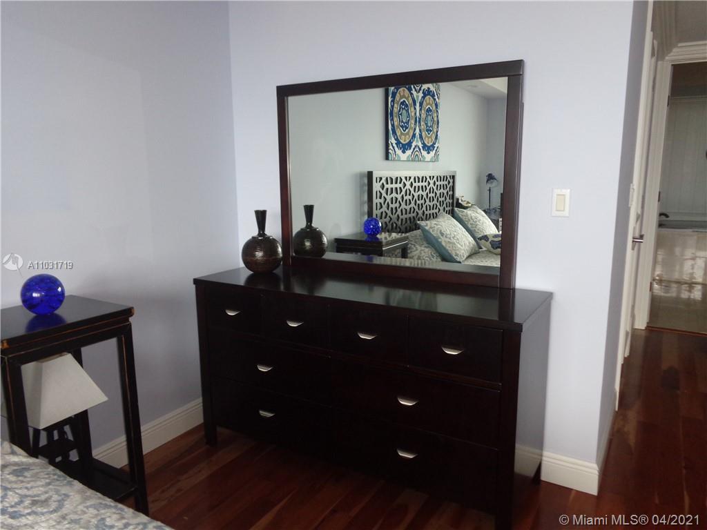 Ver detalles 4910 2 / 2 1337 sq. ft. $ 2021-04-22 0 foto