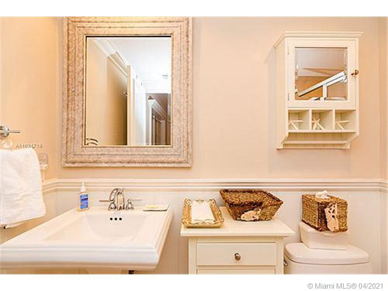 Ver detalles 4910 2 / 2 1337 sq. ft. $ 2021-04-22 0 foto