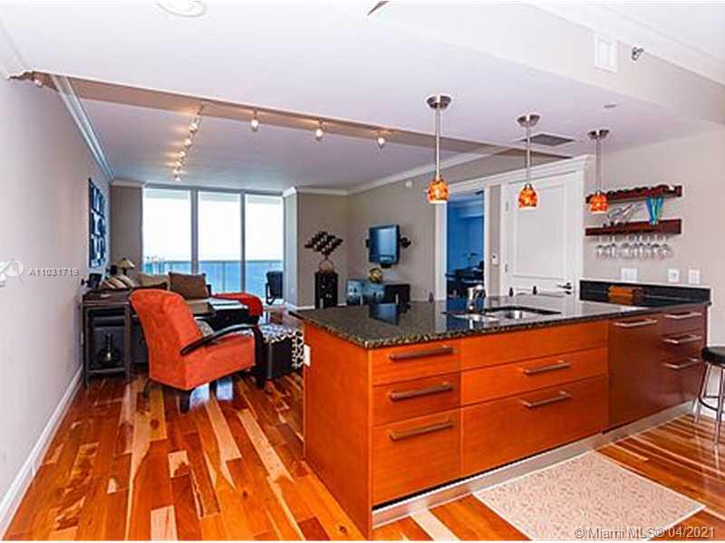 Ver detalles 4910 2 / 2 1337 sq. ft. $ 2021-04-22 0 foto