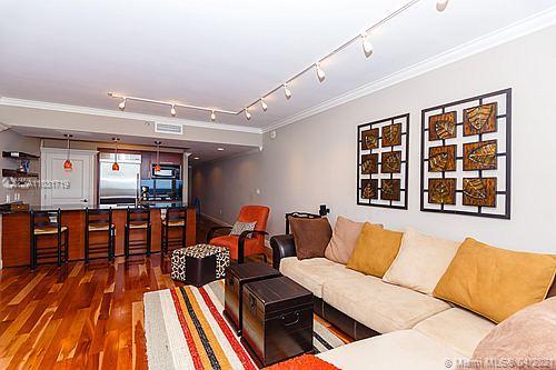 Ver detalles 4910 2 / 2 1337 sq. ft. $ 2021-04-22 0 foto