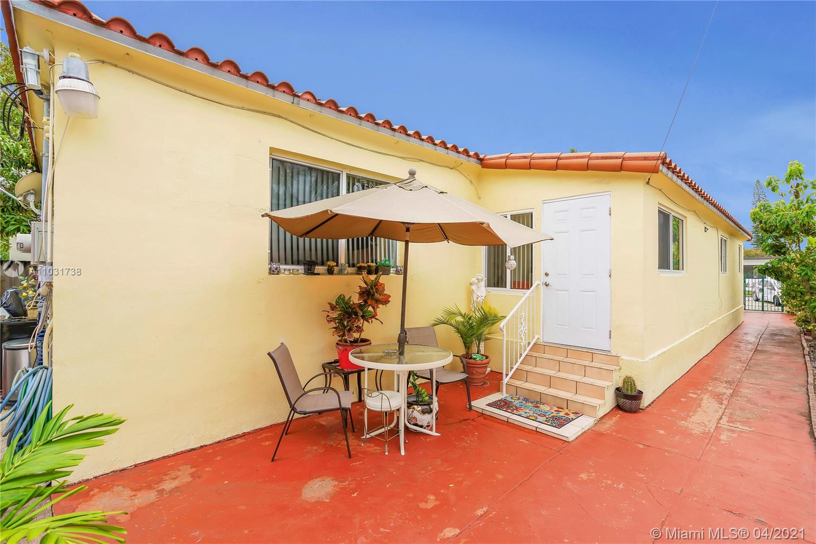 See details / 2210 sq. ft. $ 2021-04-22 0 Photo