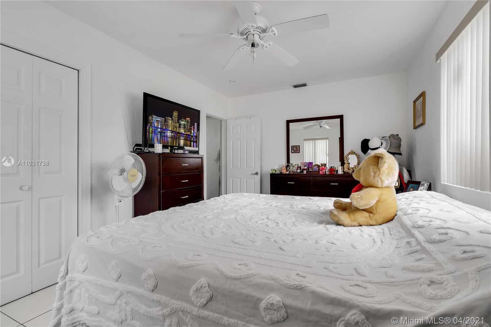 See details / 2210 sq. ft. $ 2021-04-22 0 Photo