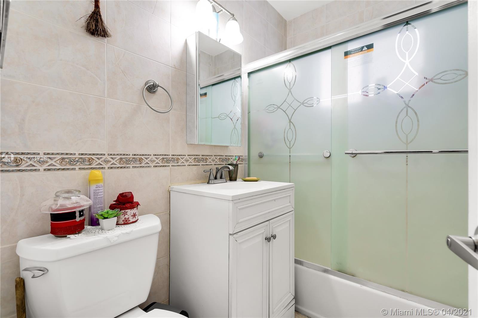 See details / 2210 sq. ft. $ 2021-04-22 0 Photo