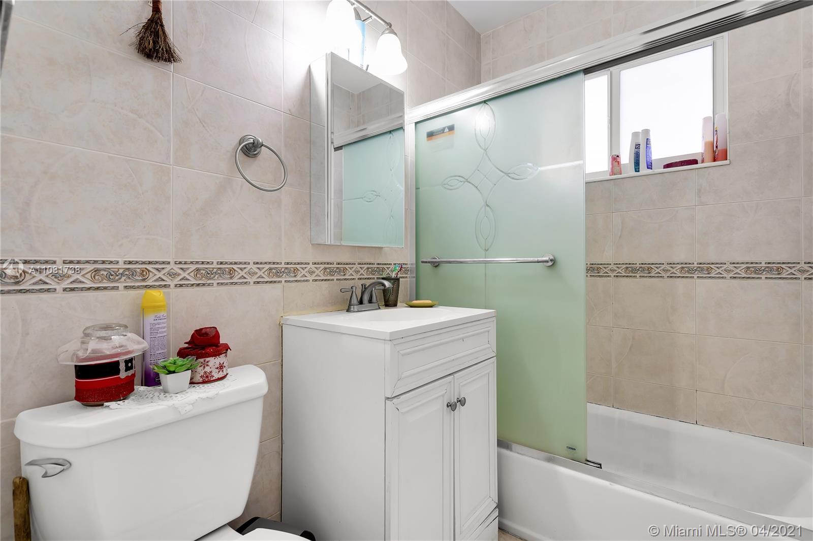 See details / 2210 sq. ft. $ 2021-04-22 0 Photo