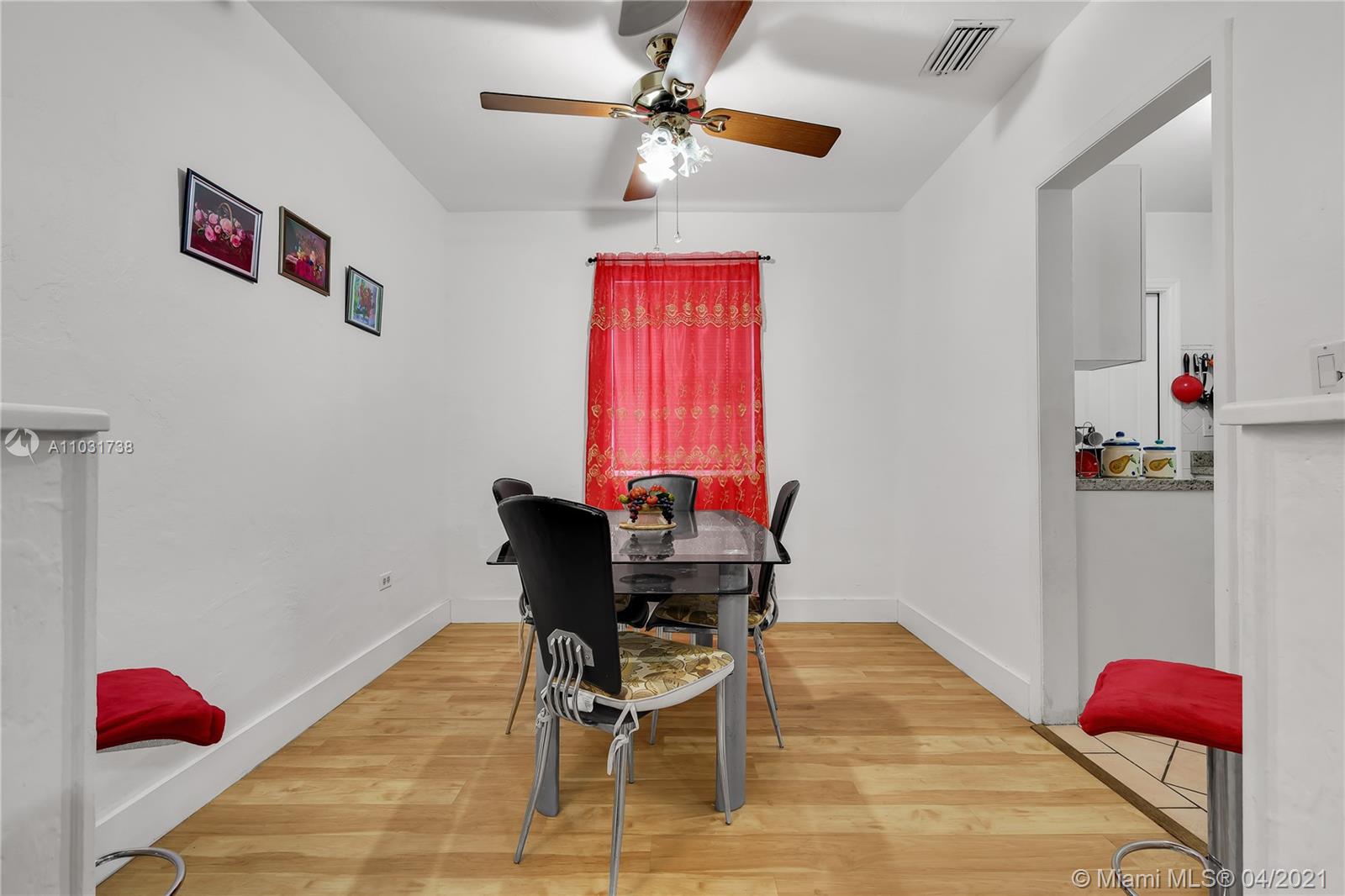 See details / 2210 sq. ft. $ 2021-04-22 0 Photo