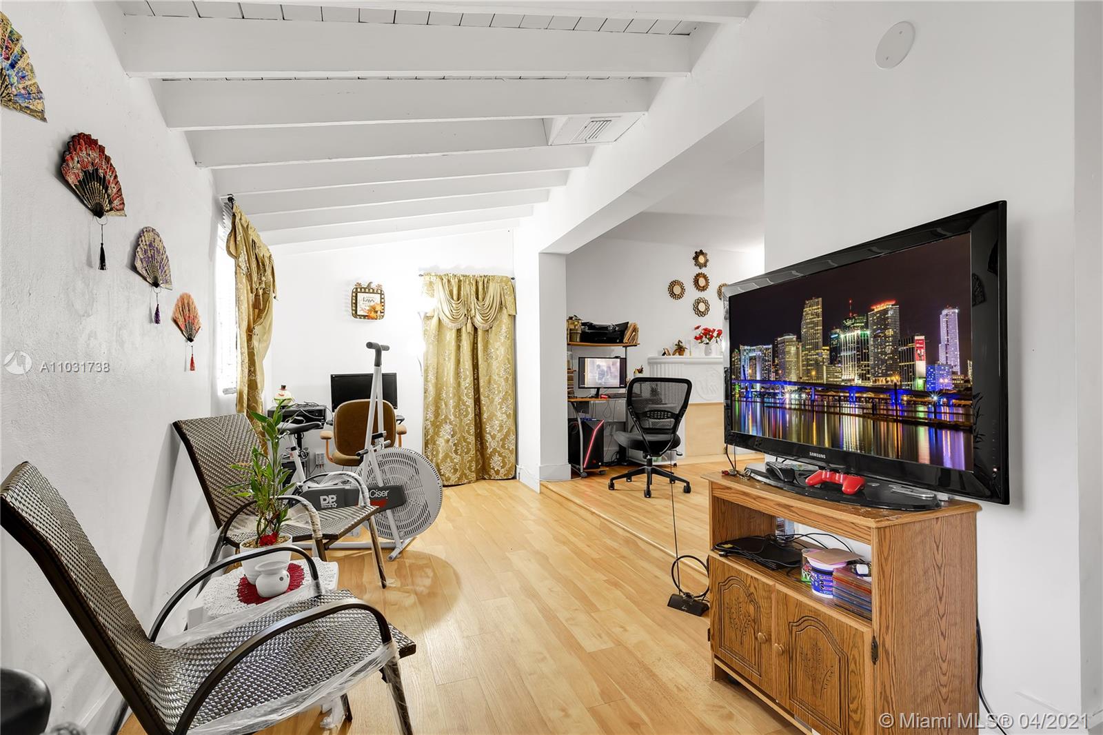 See details / 2210 sq. ft. $ 2021-04-22 0 Photo