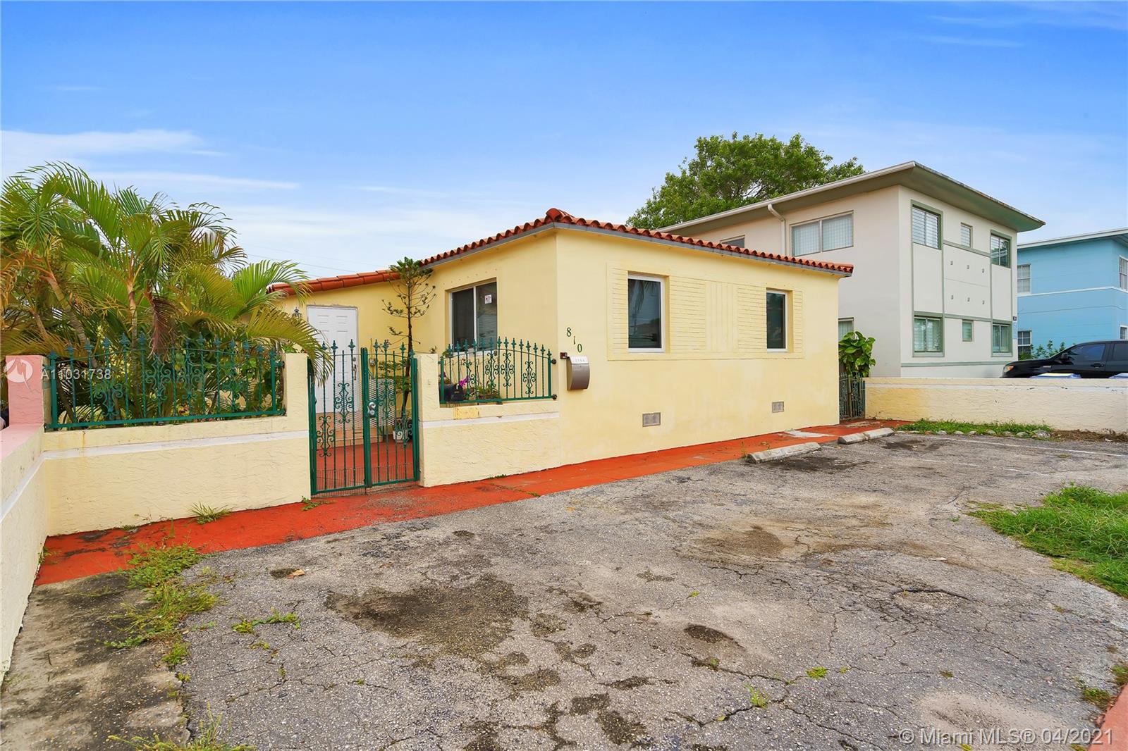 See details / 2210 sq. ft. $ 2021-04-22 0 Photo