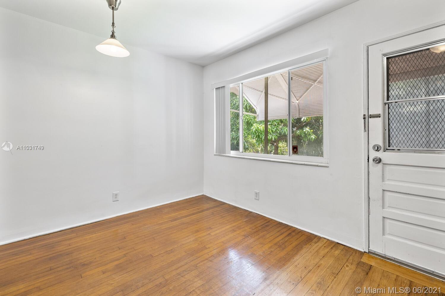 See details / 1930 sq. ft. $ 2021-06-08 0 Photo
