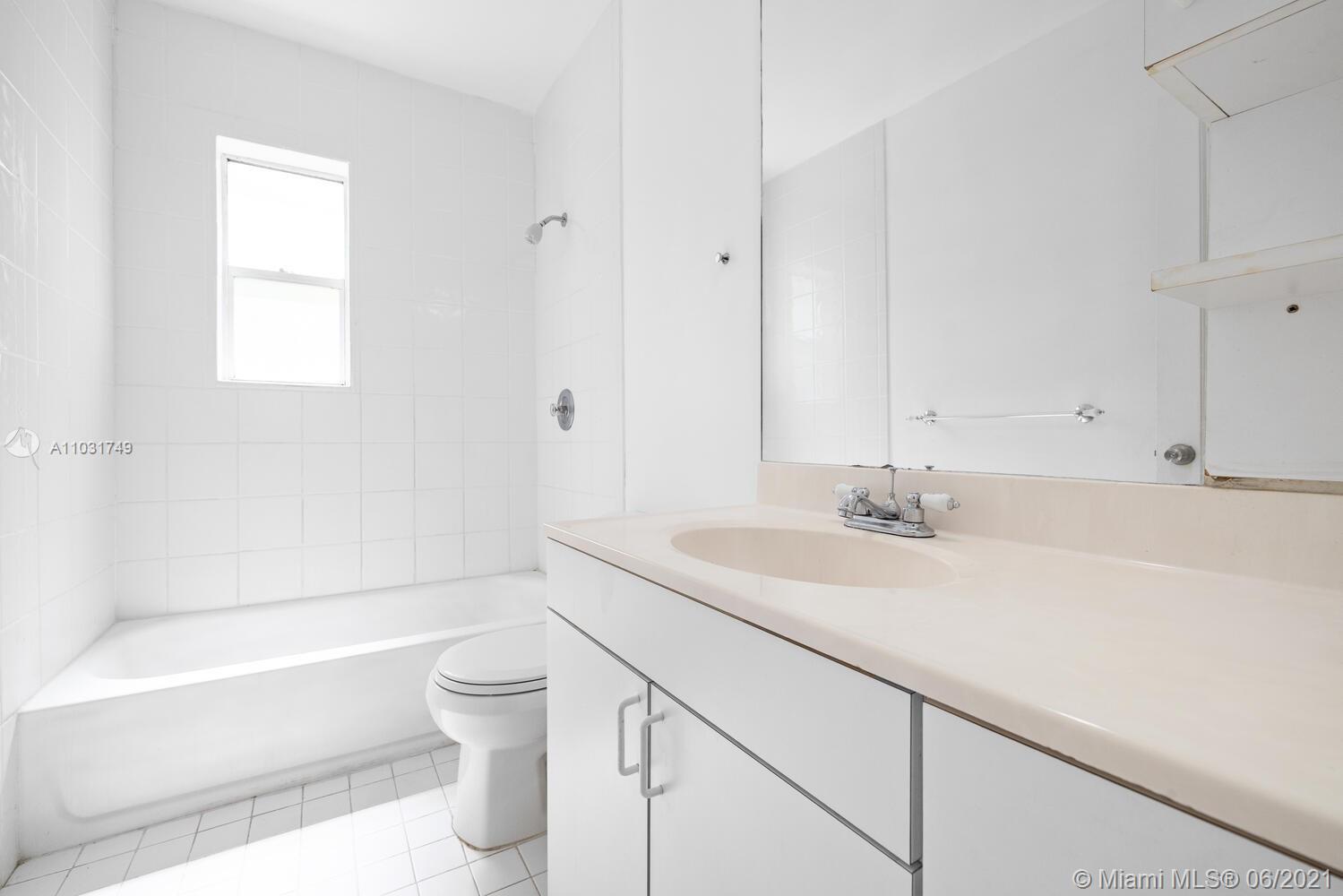 See details / 1930 sq. ft. $ 2021-06-08 0 Photo