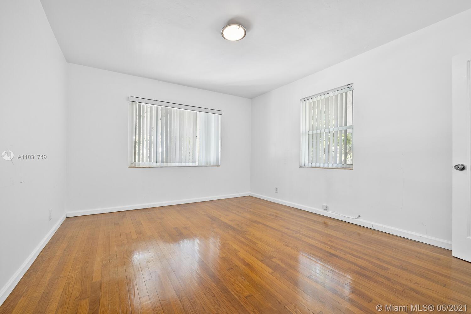 See details / 1930 sq. ft. $ 2021-06-08 0 Photo