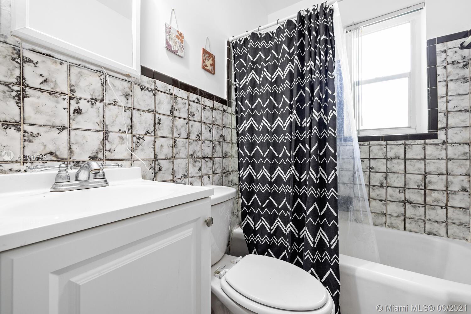 See details / 1930 sq. ft. $ 2021-06-08 0 Photo