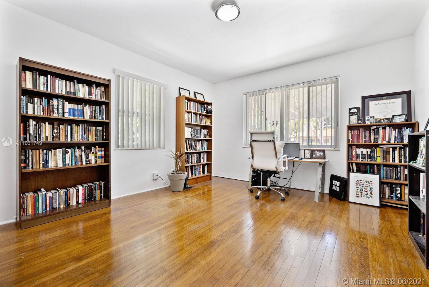 See details / 1930 sq. ft. $ 2021-06-08 0 Photo