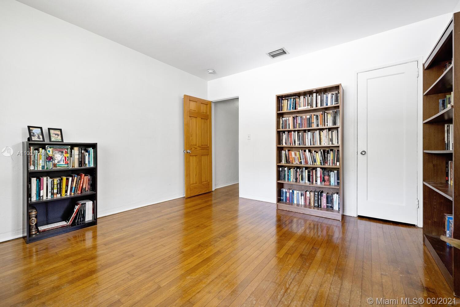 See details / 1930 sq. ft. $ 2021-06-08 0 Photo