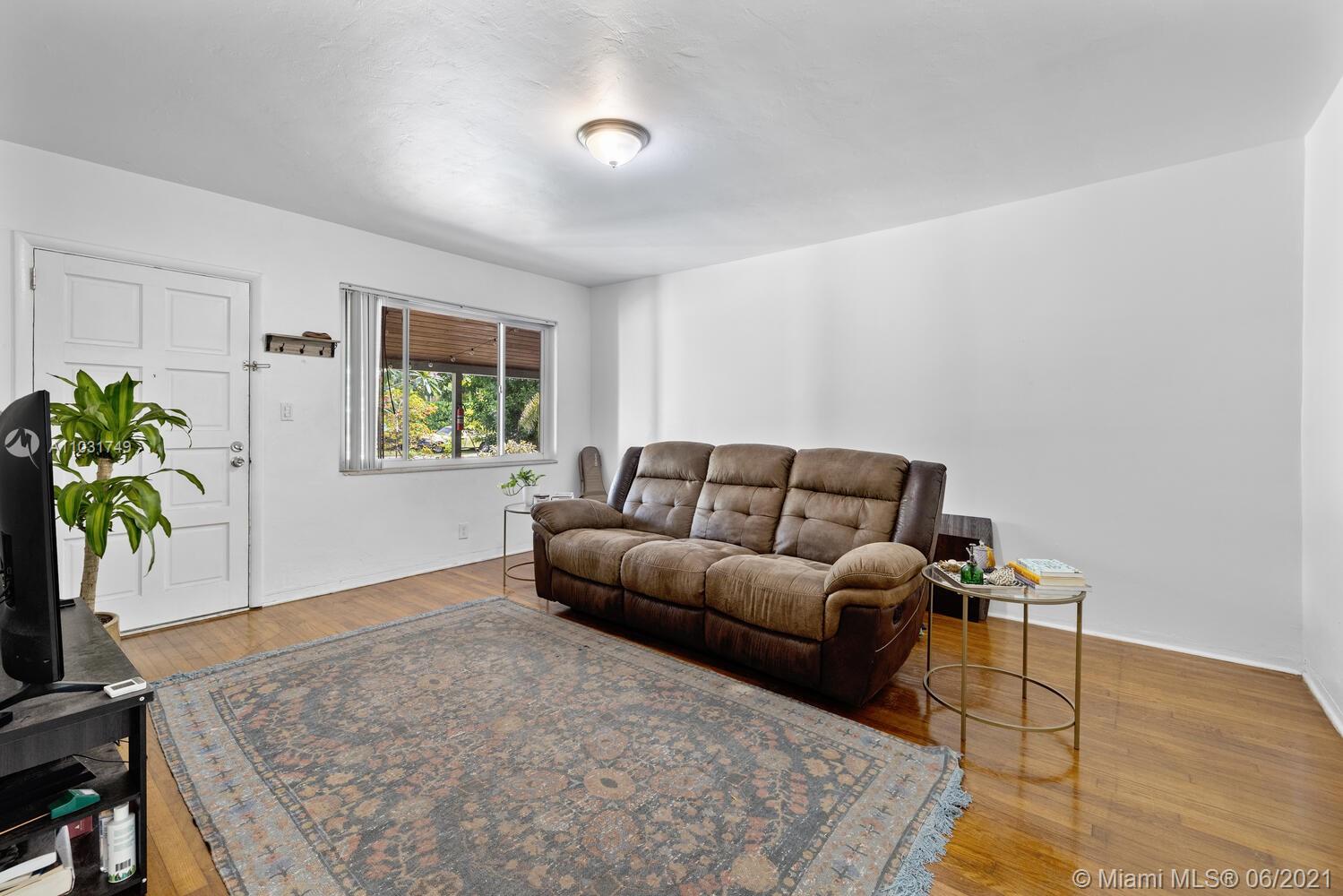 See details / 1930 sq. ft. $ 2021-06-08 0 Photo