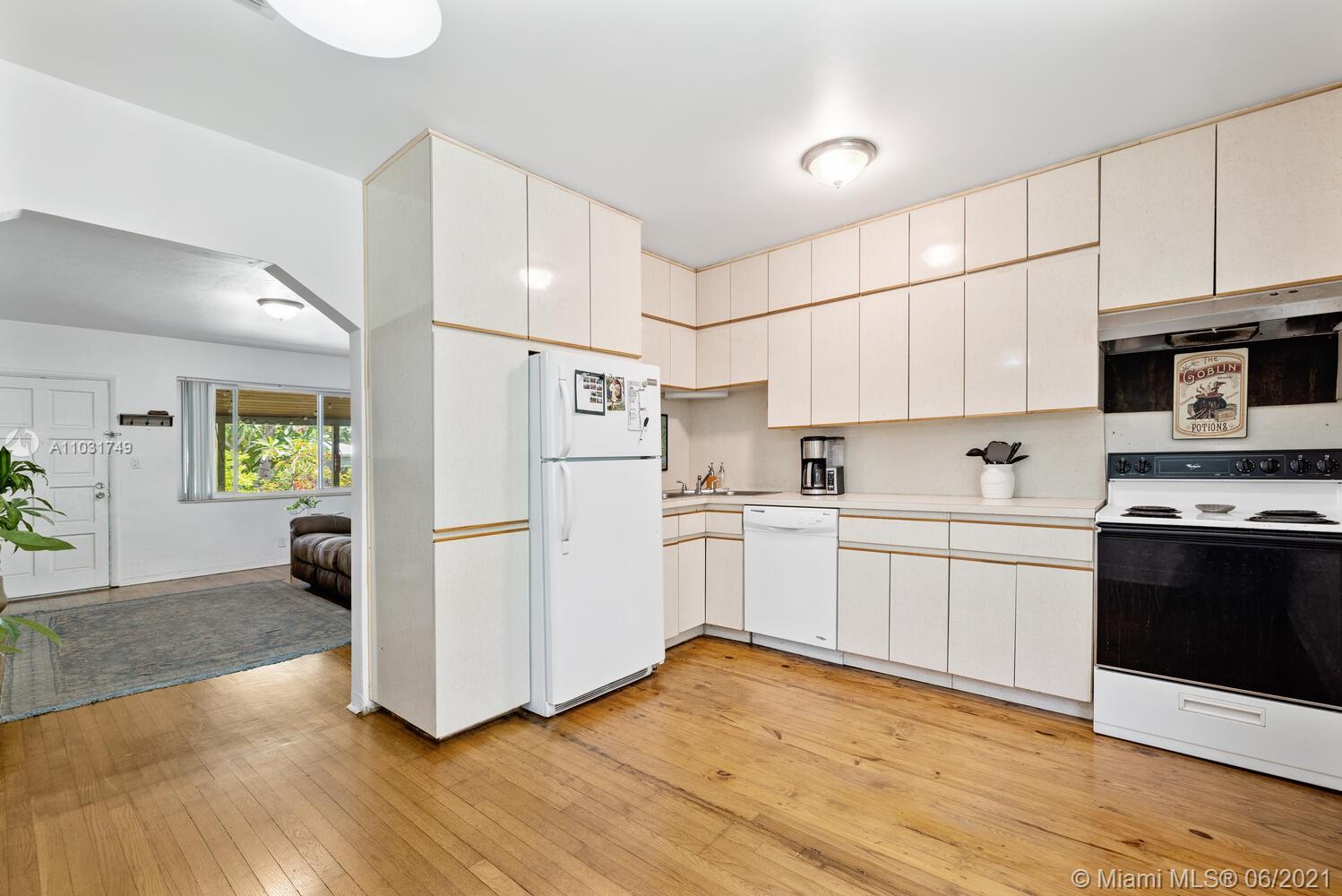 See details / 1930 sq. ft. $ 2021-06-08 0 Photo