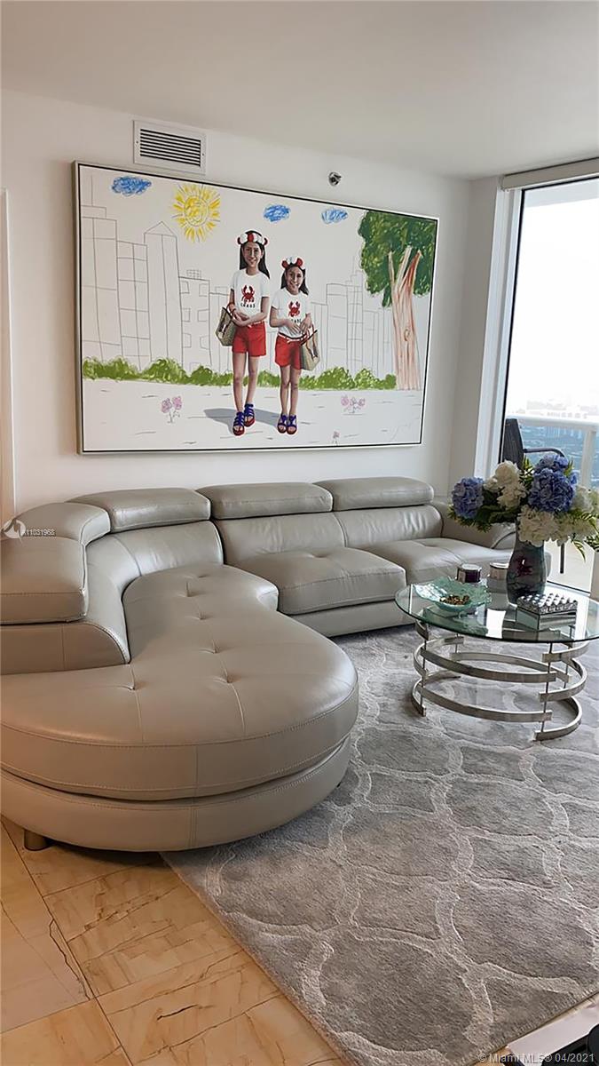 Ver detalles 4407 3 / 3 1470 sq. ft. $ 2021-04-22 0 foto
